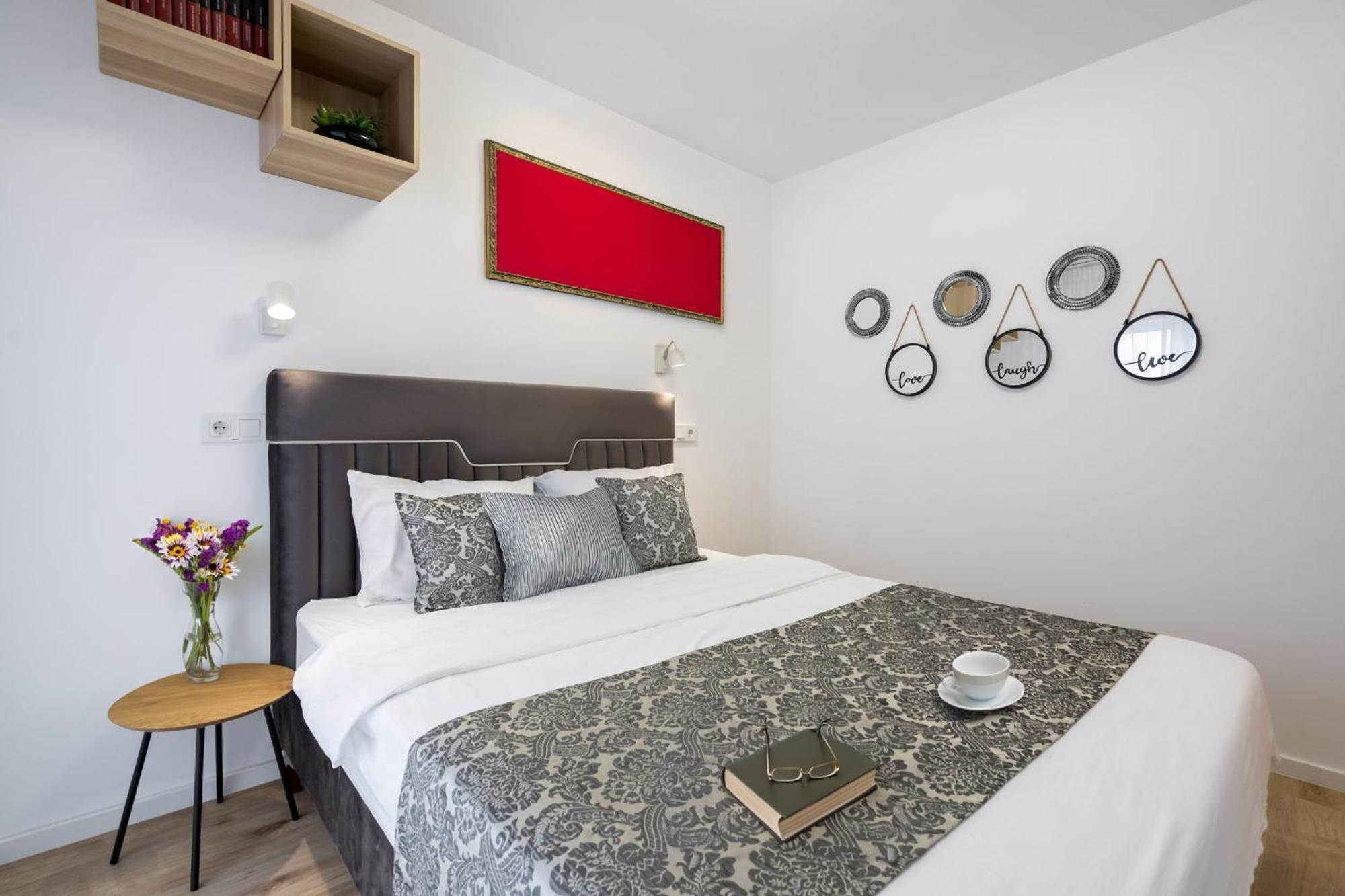 Breeze - Modern Escape In Pipera Apartment Bukares Bagian luar foto