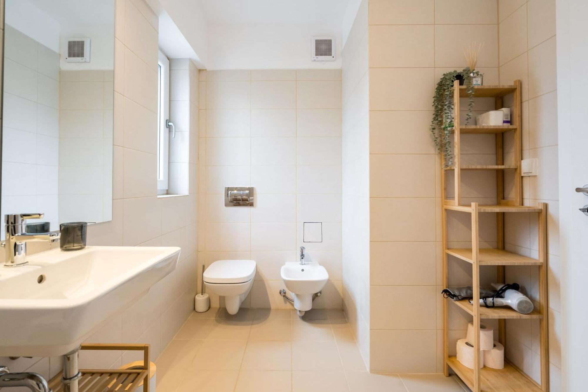 Breeze - Modern Escape In Pipera Apartment Bukares Bagian luar foto