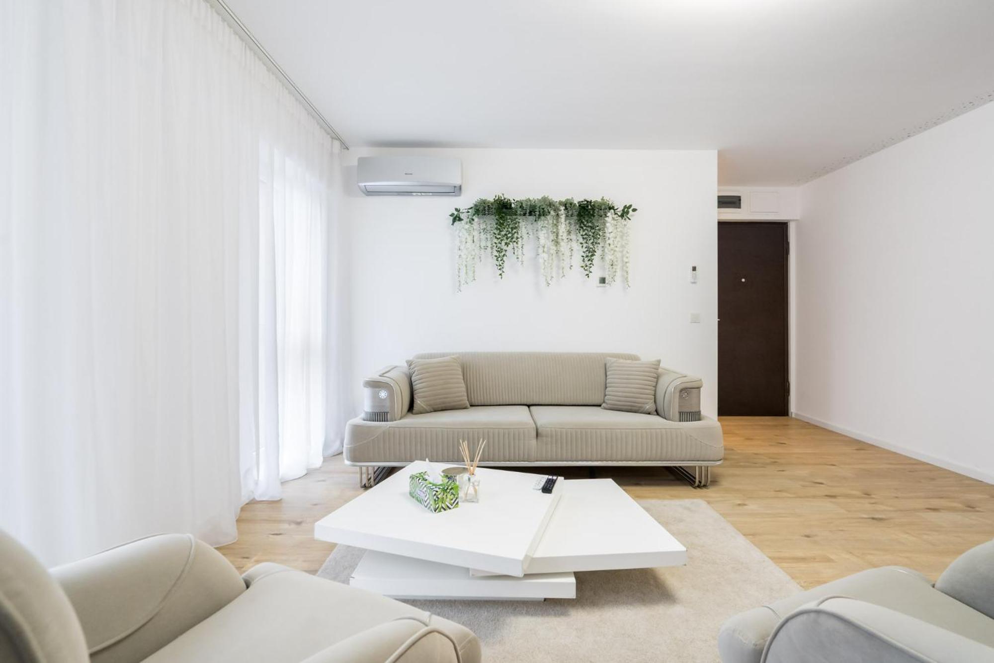 Breeze - Modern Escape In Pipera Apartment Bukares Bagian luar foto